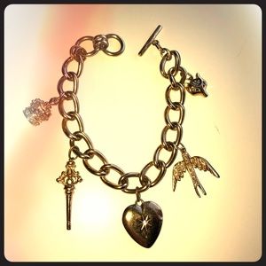 Charm bracelet